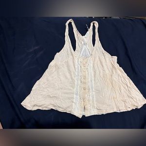 URBAN OUTFITTERS Top